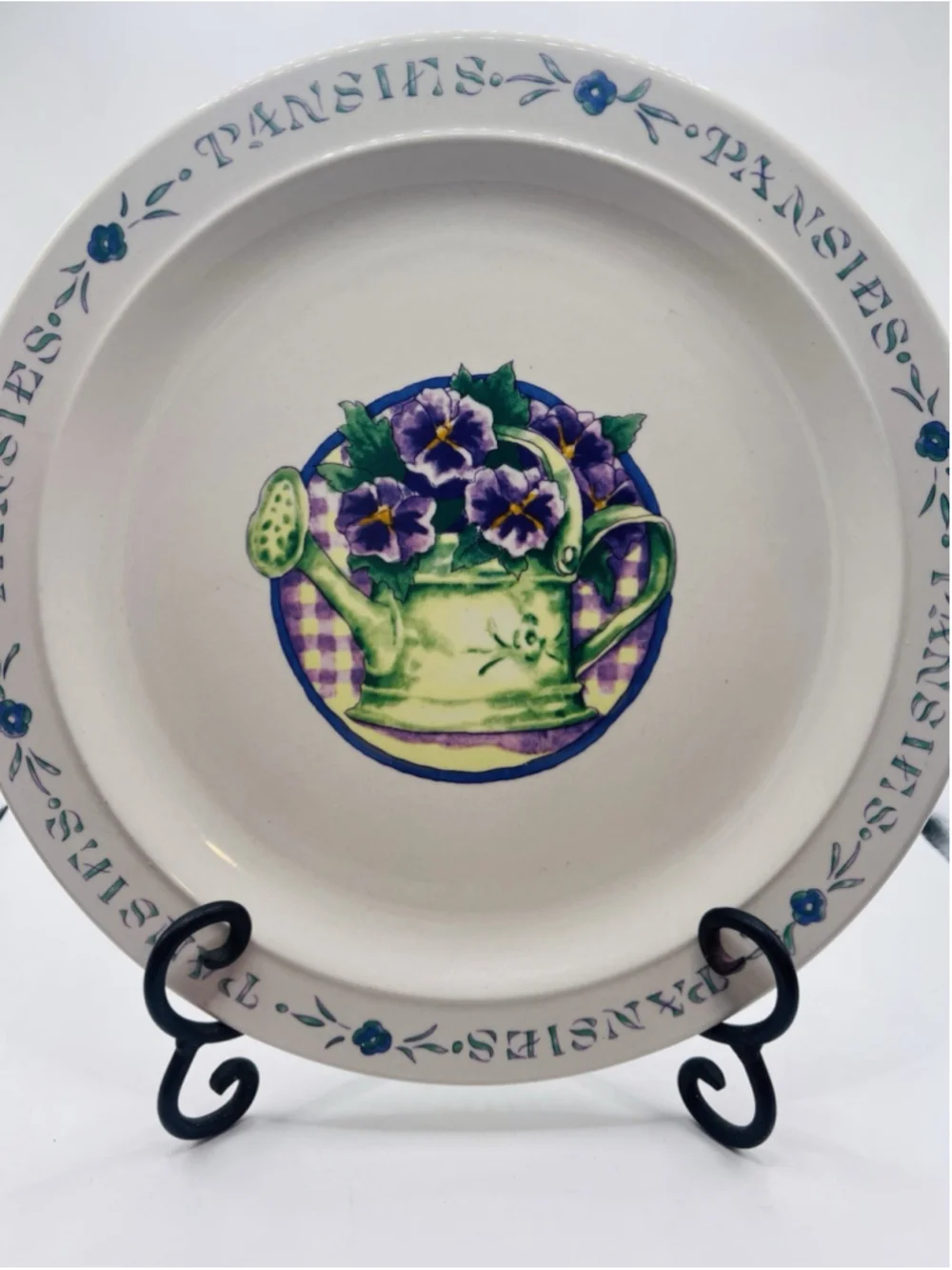 Vintage Gibson Garden Pansies Dinner Plate 10.5” Purple Ceramic Pansy Summer